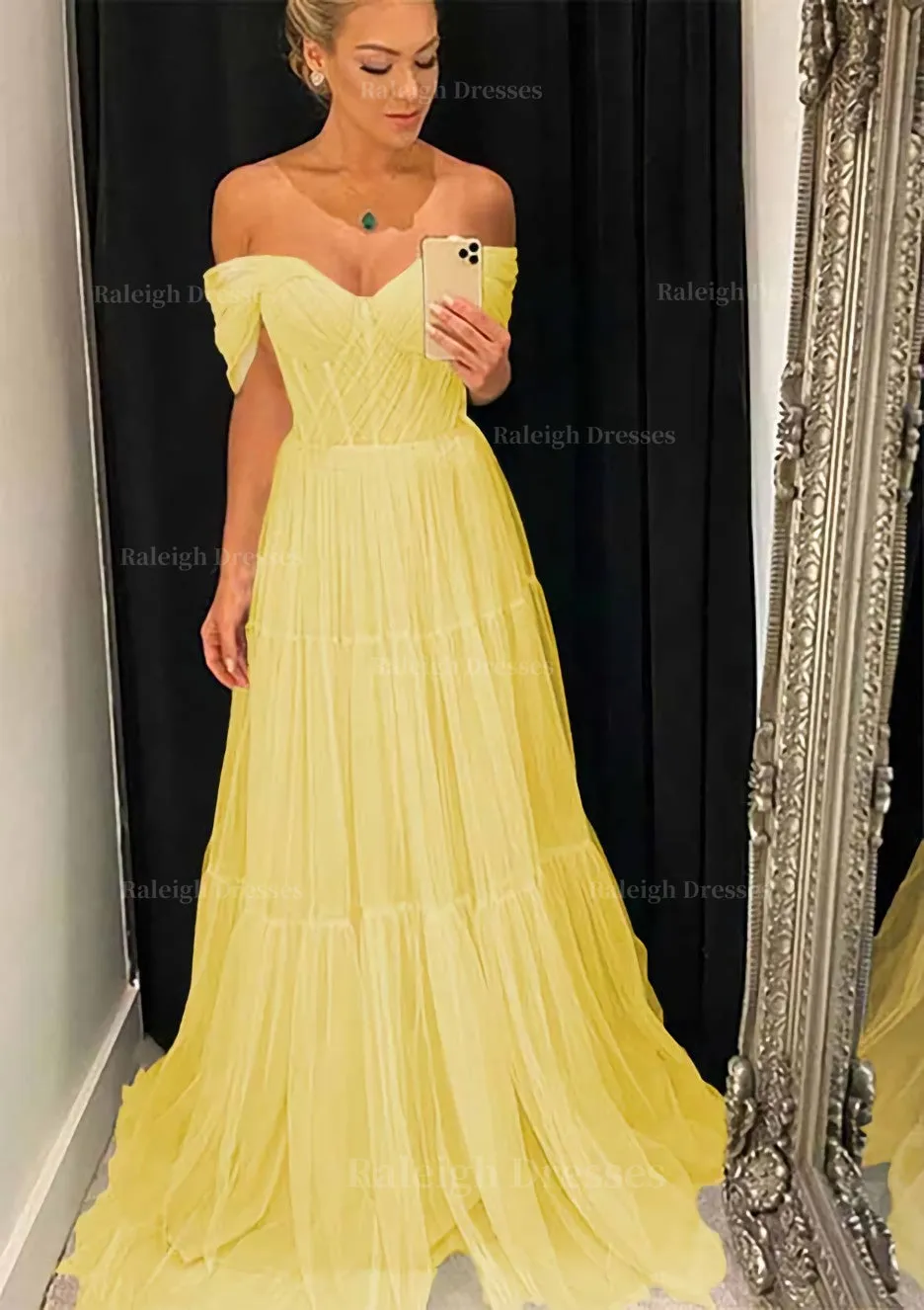 A-line Off-the-Shoulder Sleeveless Sweep Train Tulle Prom Dress With Pleated