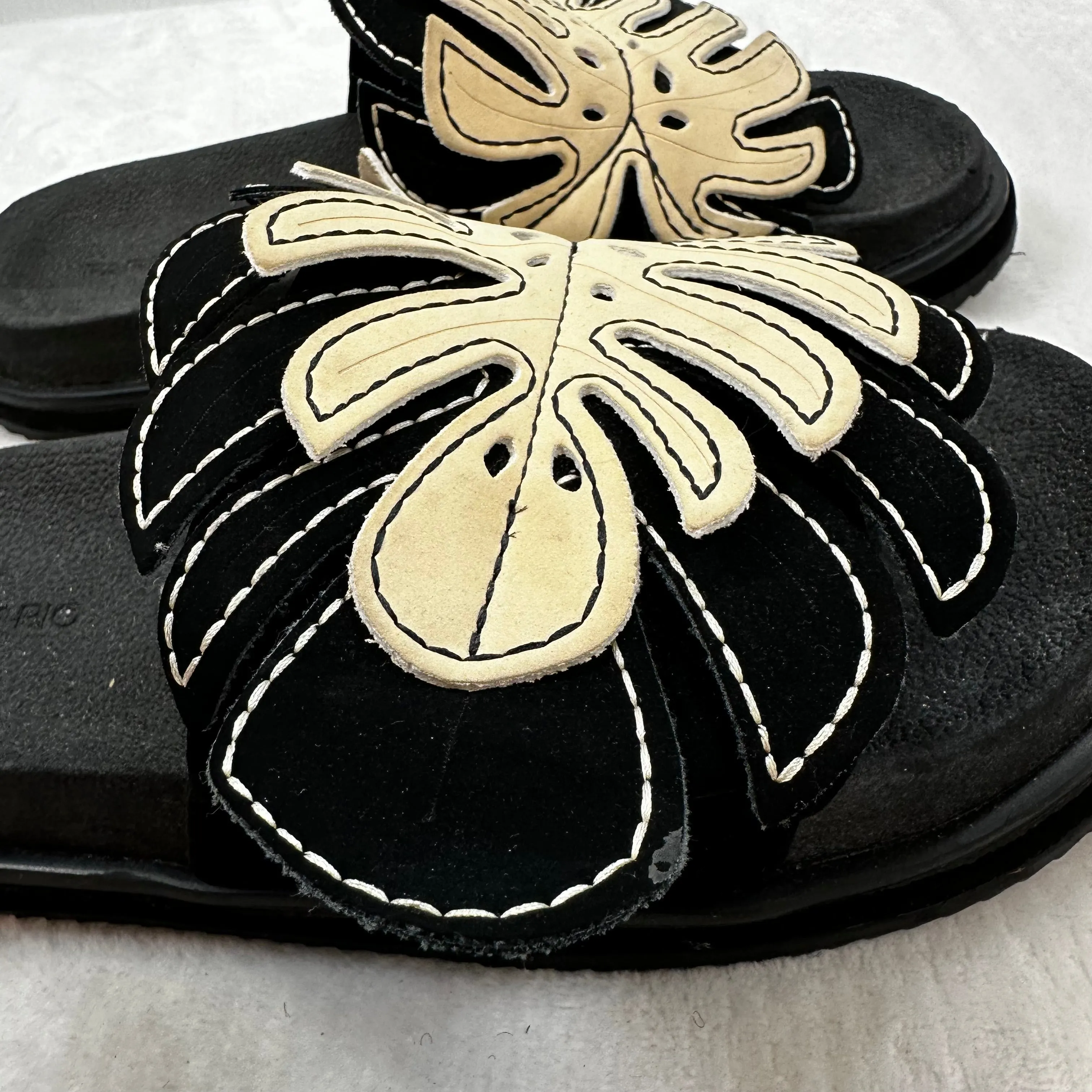 Black And White Monstera Anatomic Slide Sandal Flats By Farm Rio, Size: 8