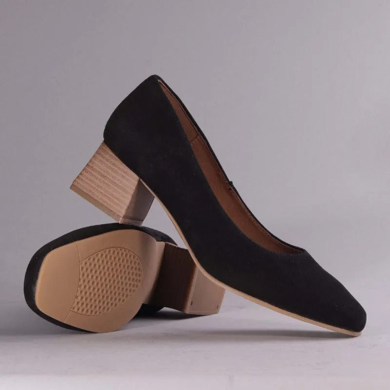 Block Heel Court Shoe in Black Suede - 12476