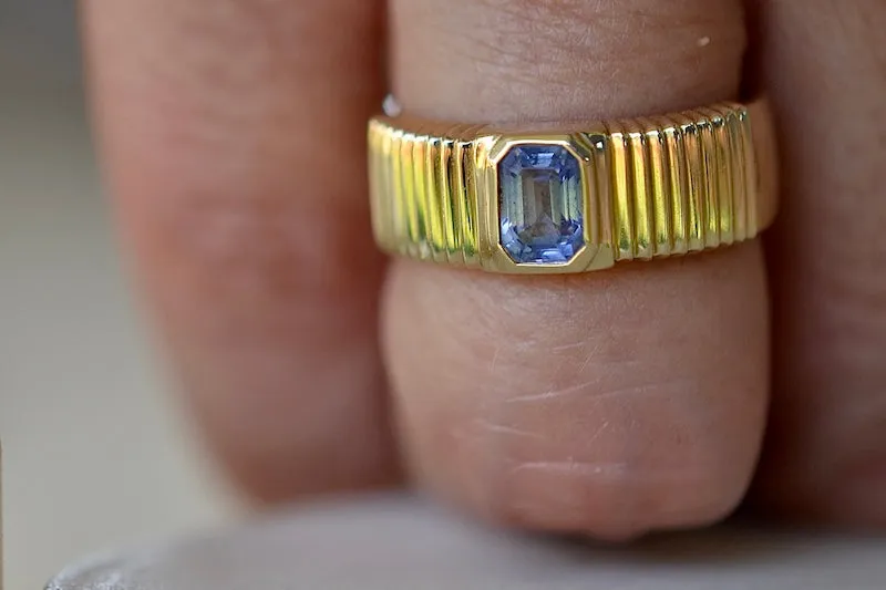 Pleated Blue Sapphire Solitaire