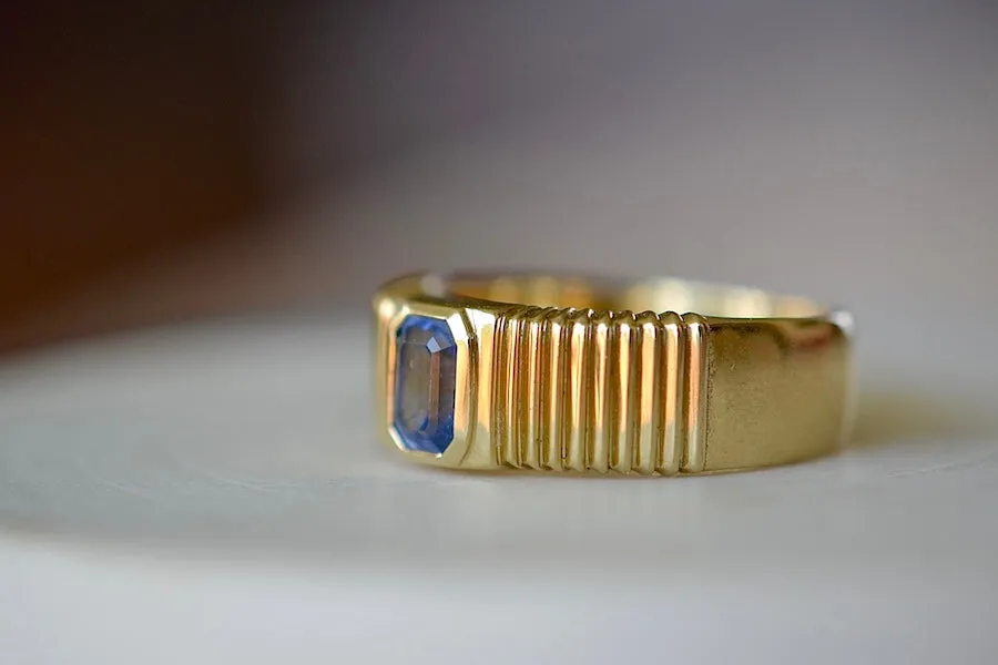 Pleated Blue Sapphire Solitaire