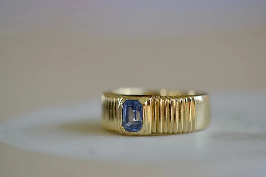 Pleated Blue Sapphire Solitaire