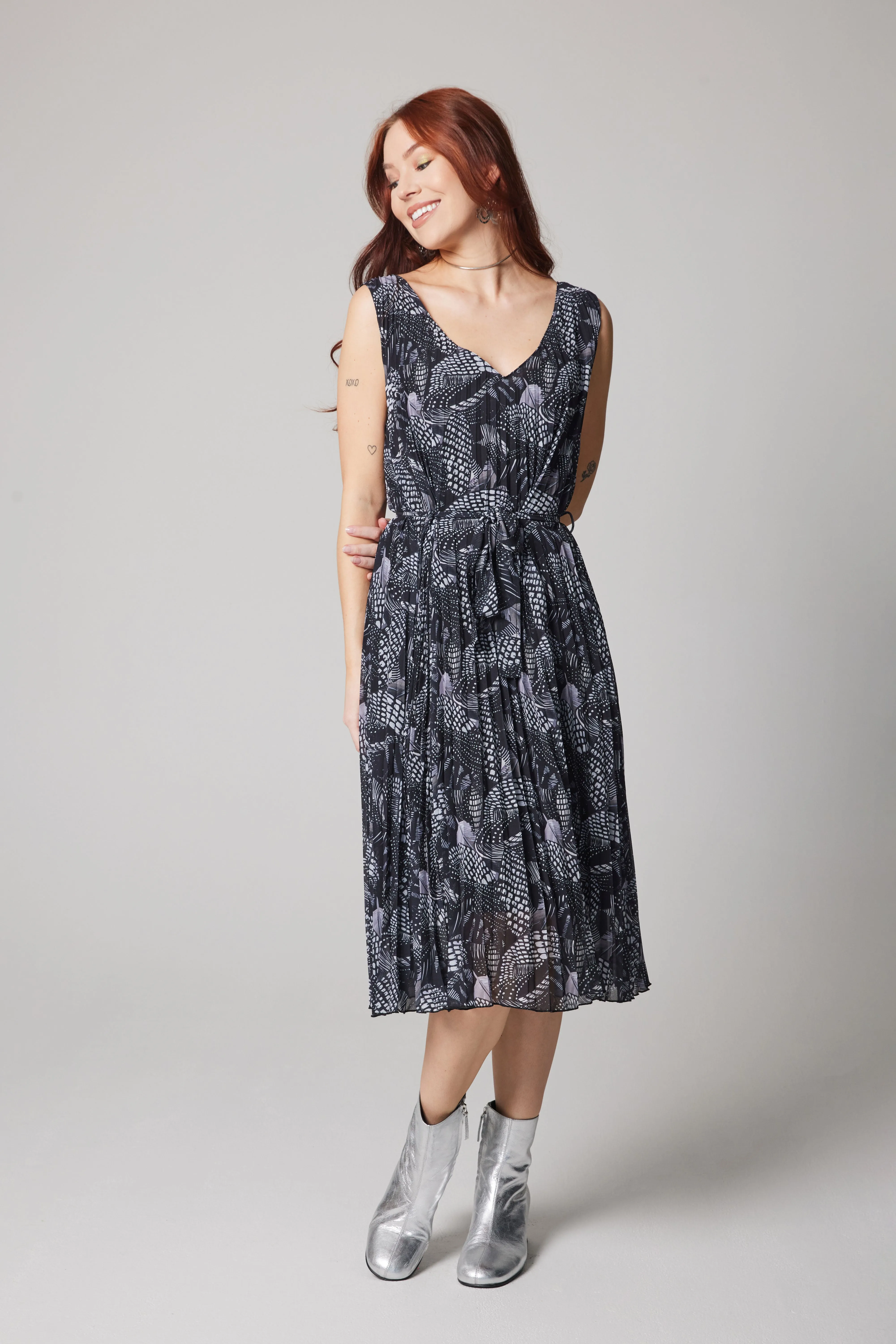 Pleated Dress - Loon