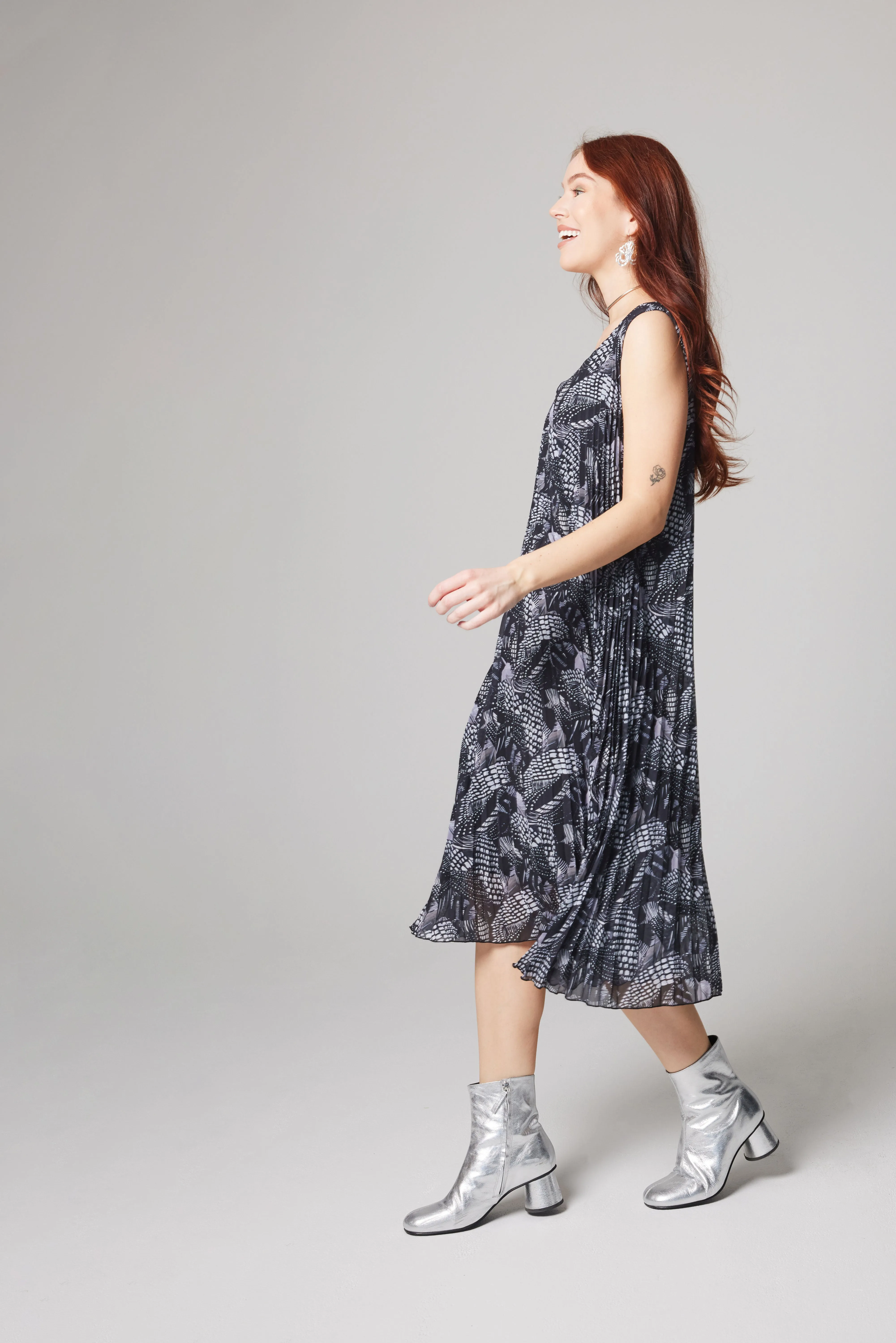 Pleated Dress - Loon