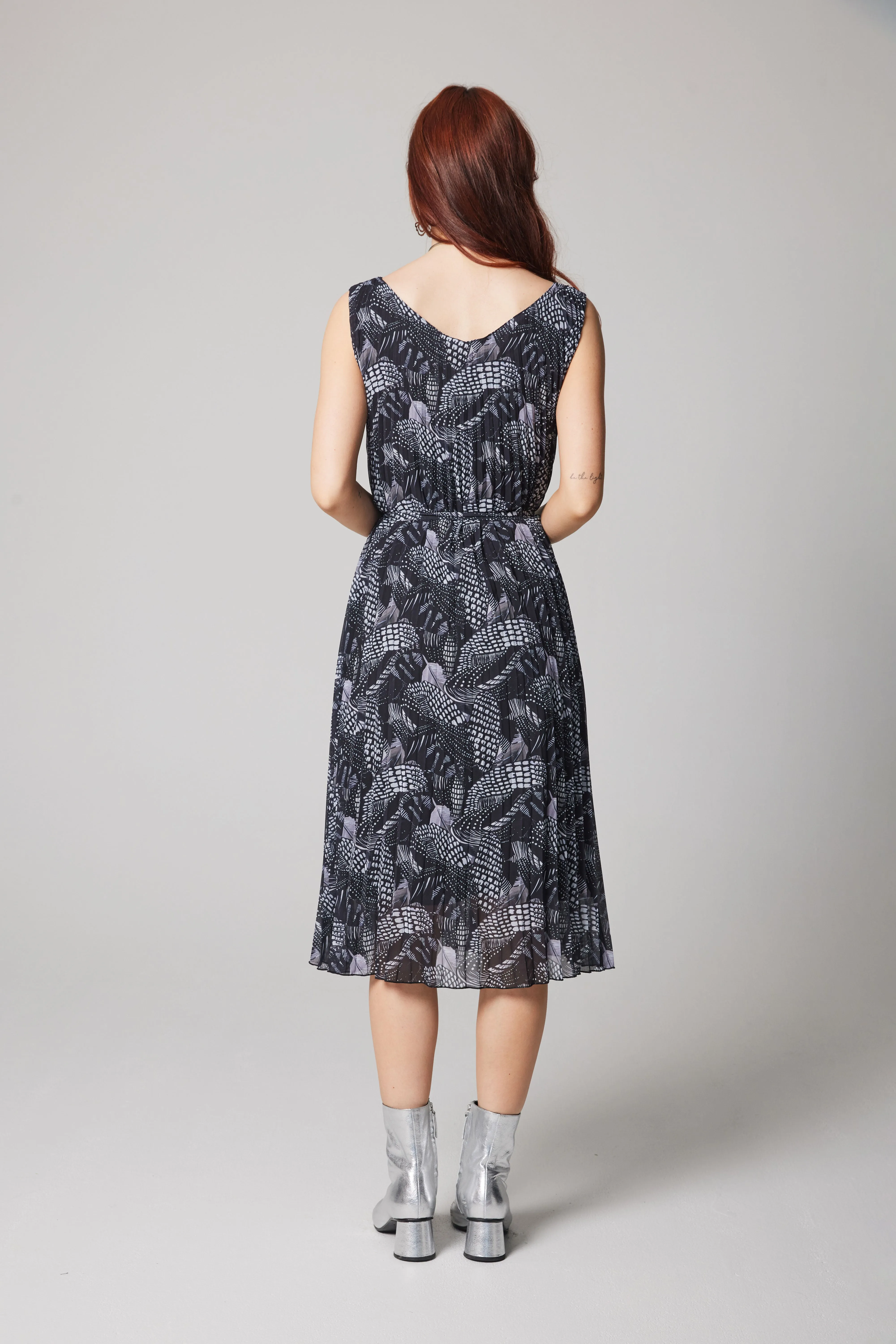 Pleated Dress - Loon